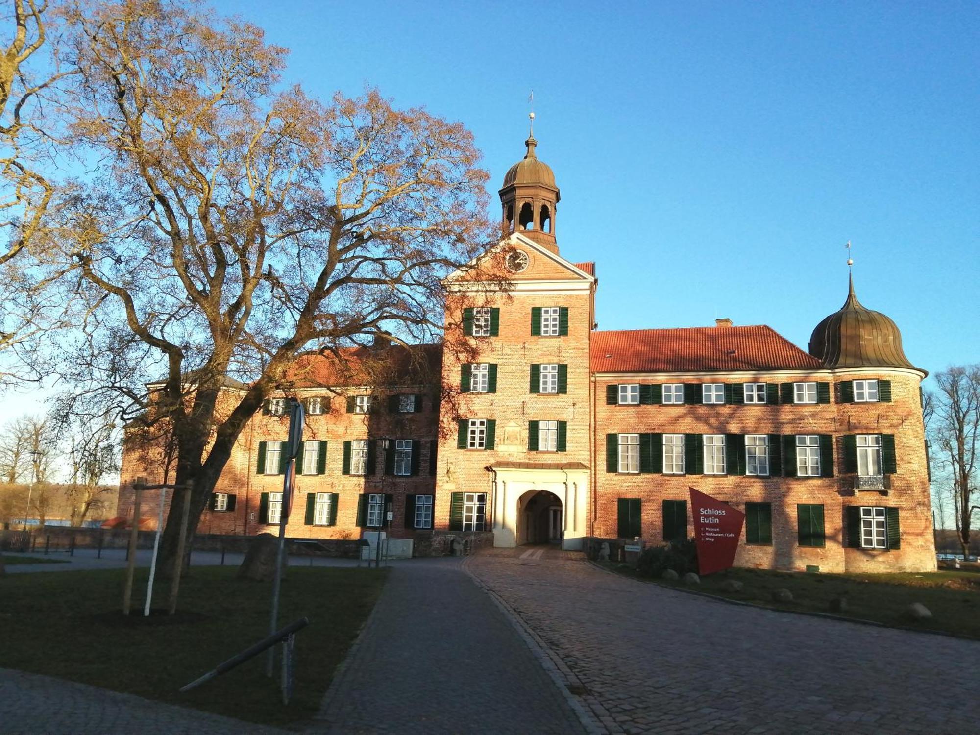 Kleines Ferienhaeuschen Im Garten Ойтин  Экстерьер фото